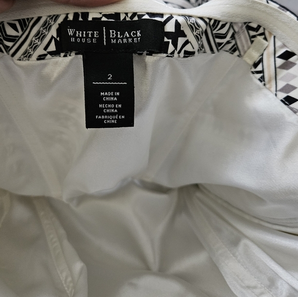 White House Black Market Black and White Geometric Strapless Top Size 2 - Picture 9 of 10